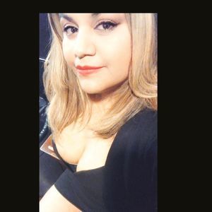 Meet your Posher, Casandra